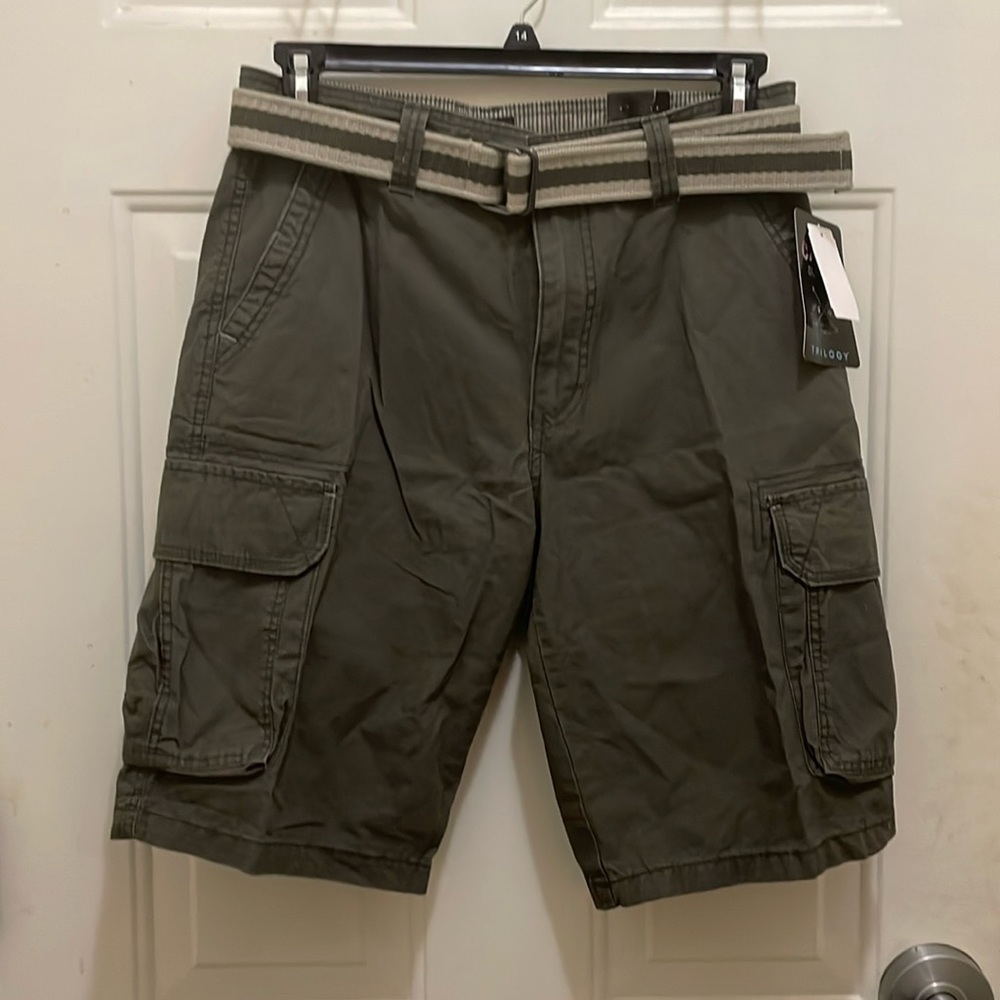 CARGO SUPPLIES: NWT, Men’s Size 32 Green Cargo Shorts, 100% cotton